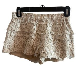 Zara cream crochet shorts size XS